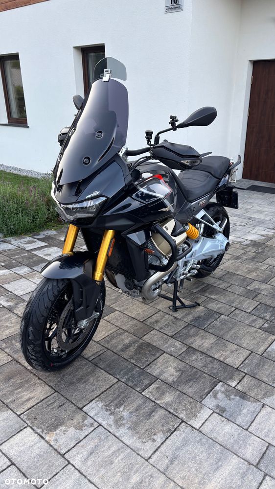 Moto Guzzi V100 Mandello - 2
