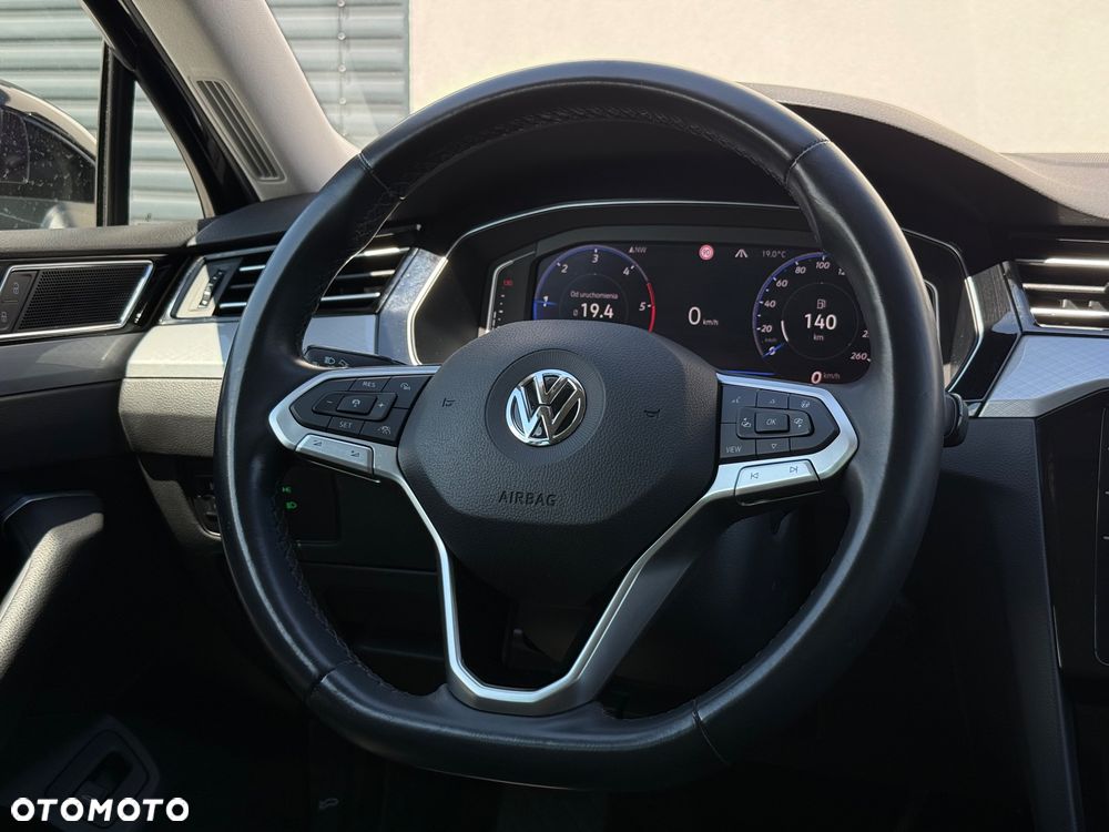 Volkswagen Passat 2.0 TDI SCR DSG Business - 10