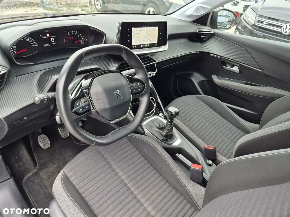 Peugeot 208 - 21