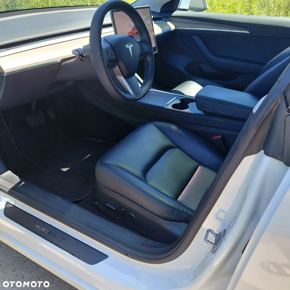 Tesla Model 3 RWD - 31