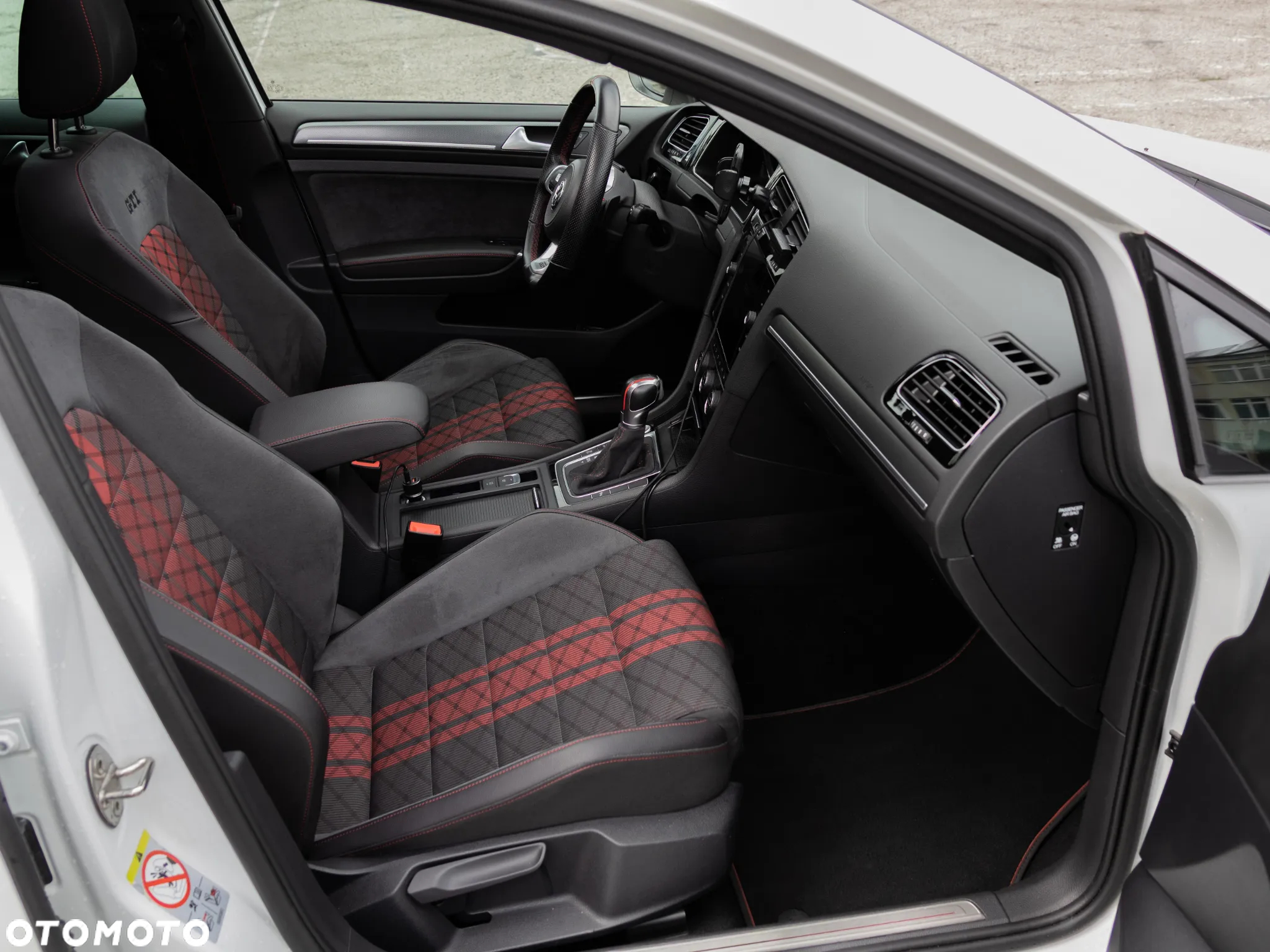 Volkswagen Golf VII 2.0 TSI GTI TCR DSG - 9