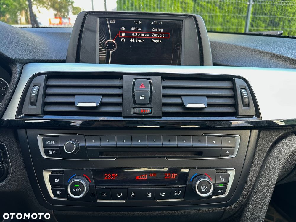 BMW Seria 3 320d xDrive Sport Line - 10