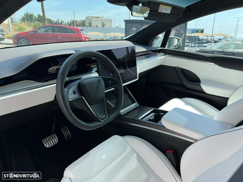 Tesla Model X Plaid AWD - 8