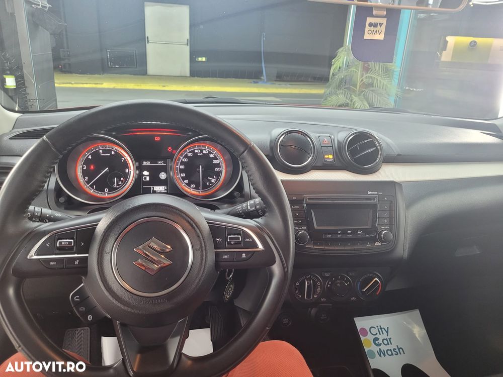 Suzuki Swift 1.2 Dualjet 12V MHEV Cool - 13