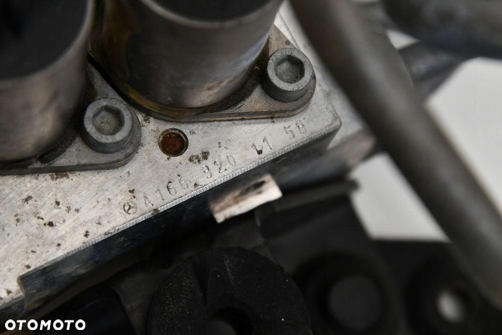 MERCEDES GLE W166 W292 BLOK ZAWORÓW ZAWOROWY - 2