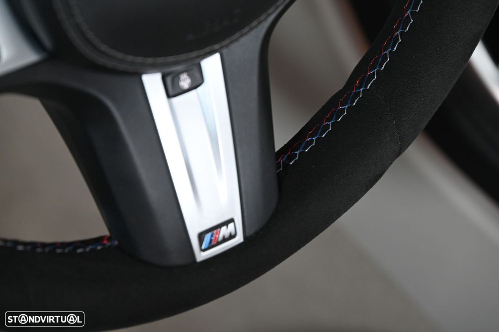 BMW M850i xDrive - 34