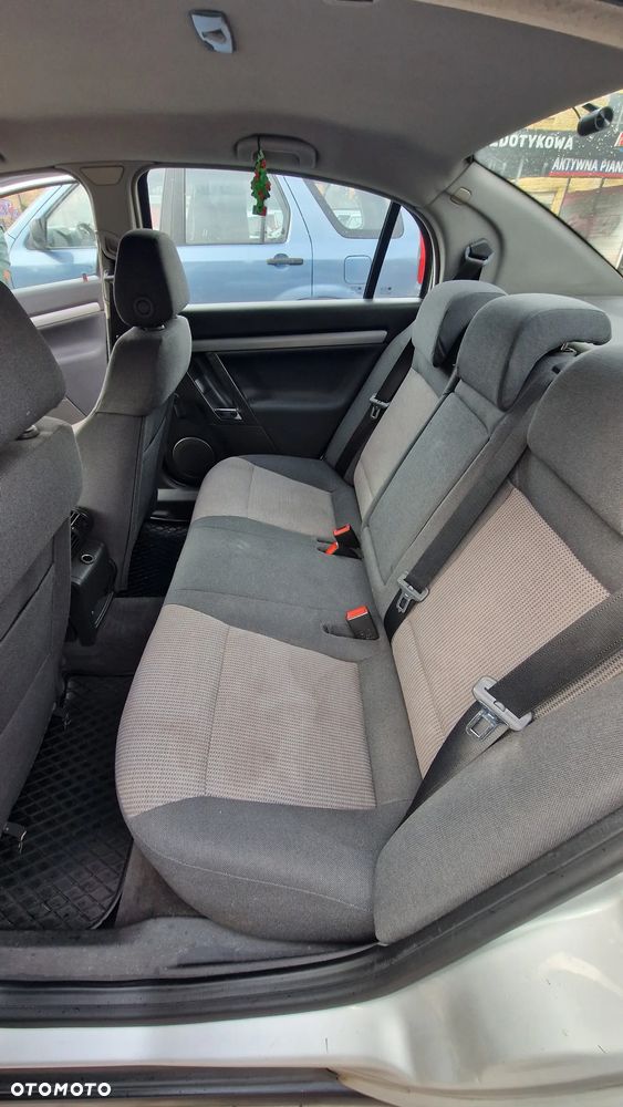 Opel Vectra 1.8 Comfort - 26