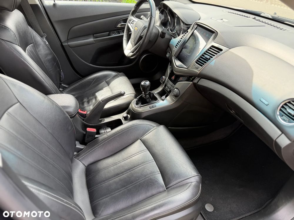 Chevrolet Cruze 1.4T LTZ+ - 10