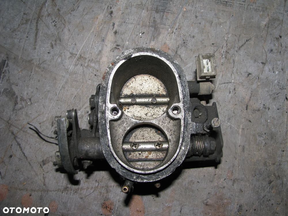 PRZEPUSTNICA POWIETRZA GOLF II MK2 1.3 B - 1