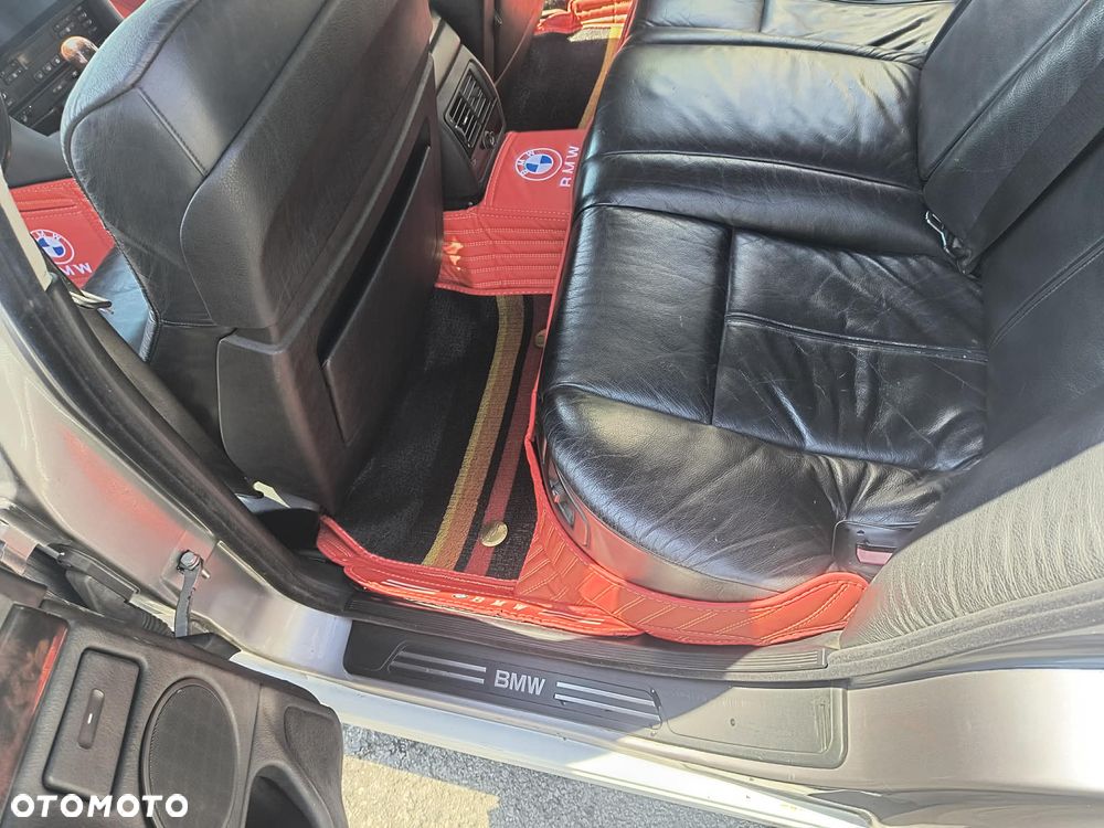 BMW Seria 7 740i V8 - 16