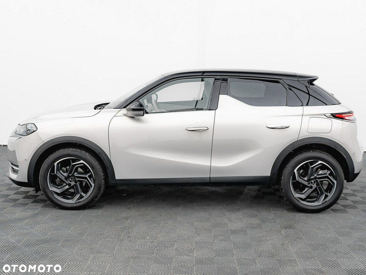 DS Automobiles DS 3 Crossback 1.2 PureTech Grand Chic - 10