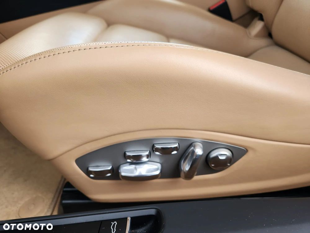 Porsche 911 Carrera S - 13