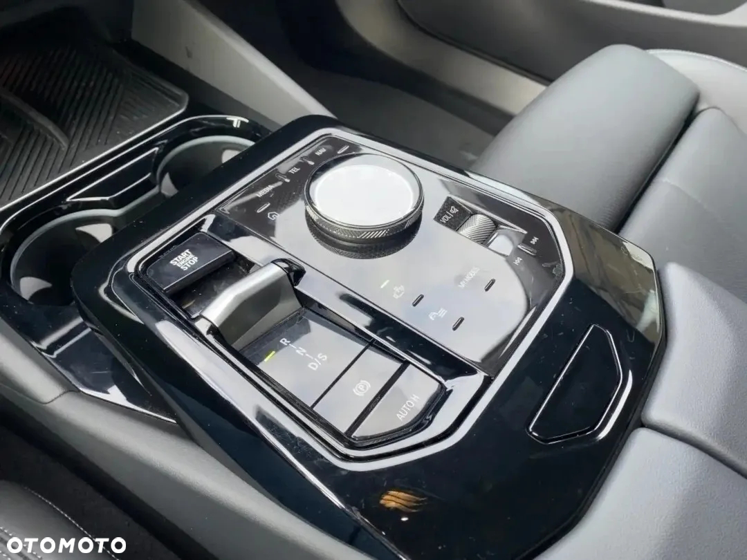 BMW Seria 5 520i mHEV - 5