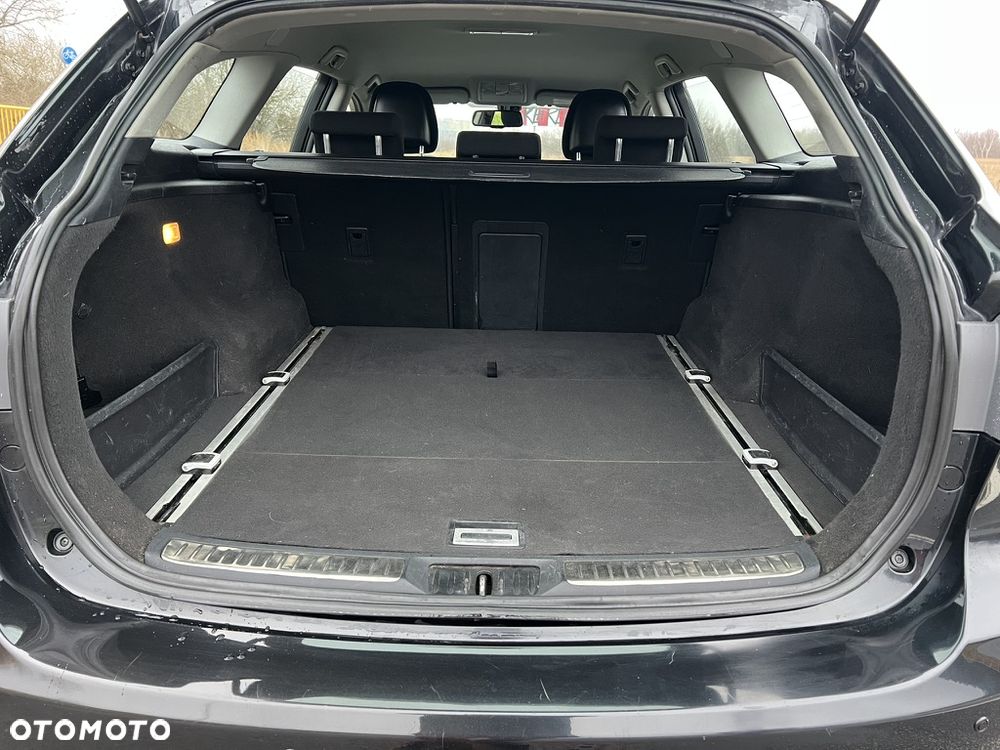 Toyota Avensis 1.6 - 14