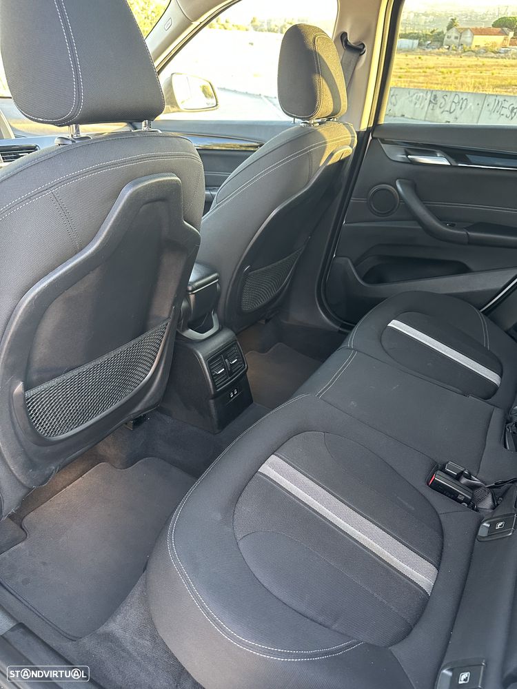 BMW X1 16 d sDrive Auto Line Sport - 11