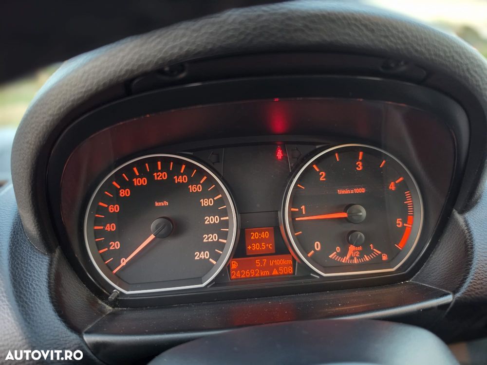 BMW Seria 1 118d - 7