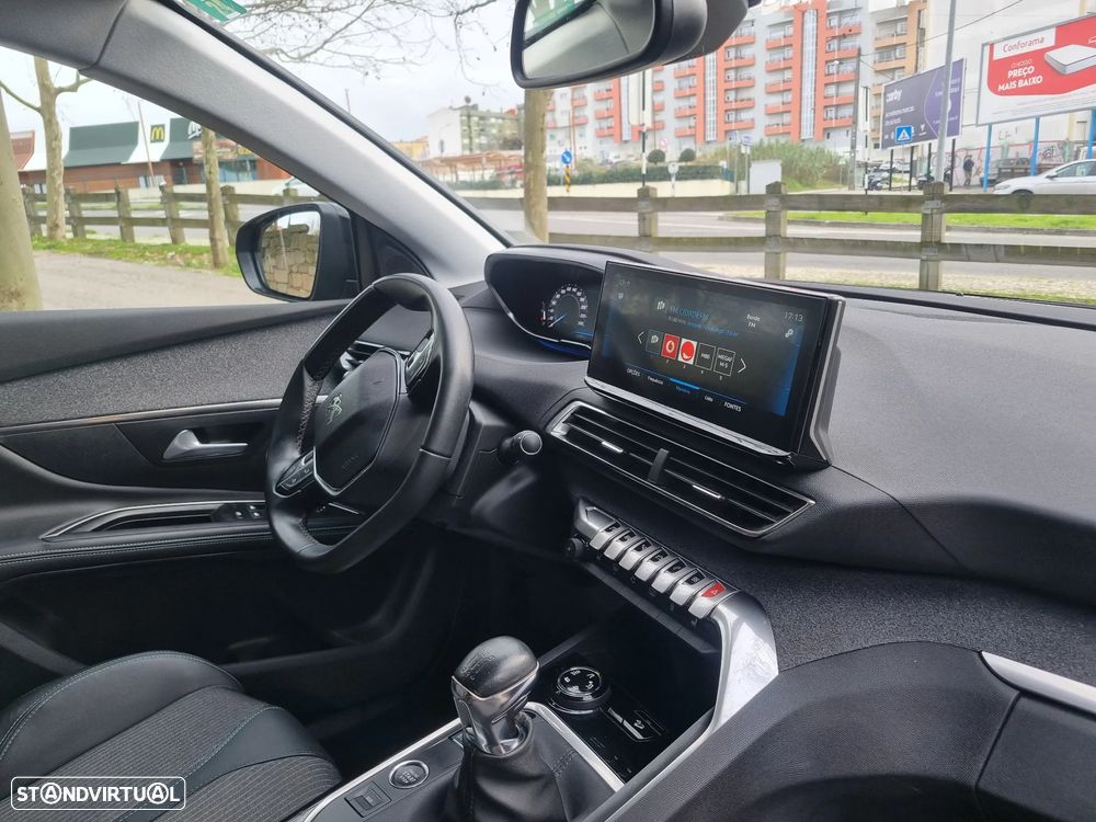 Peugeot 5008 PureTech 130 Stop & Start Allure Pack - 28