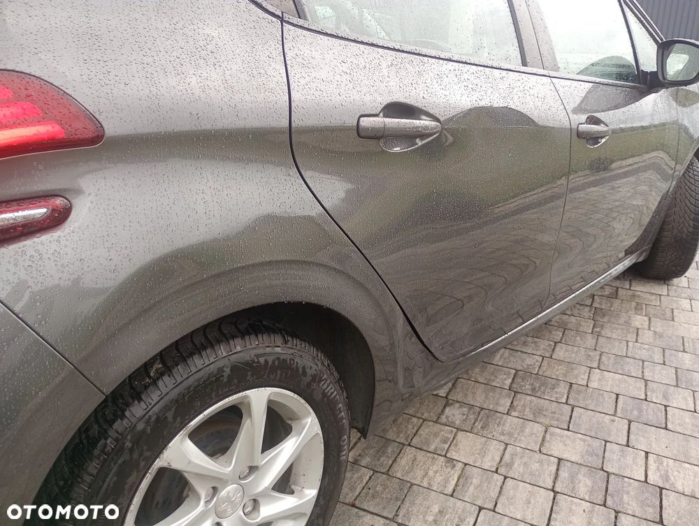 Peugeot 208 1.2 PureTech Active ETG5 - 23