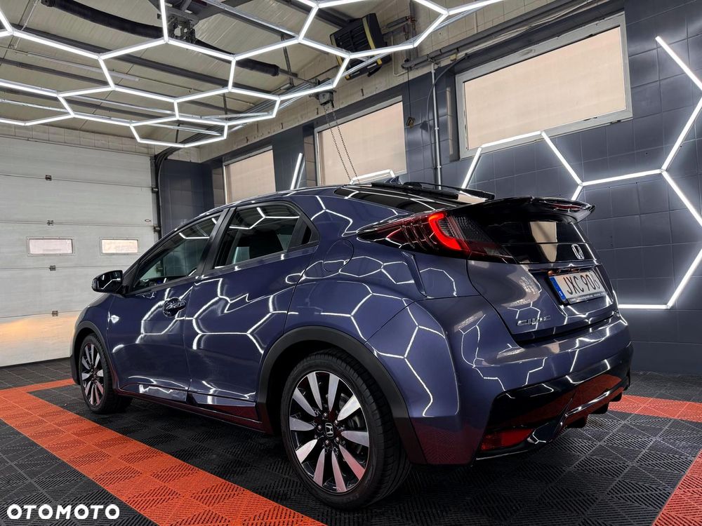 Honda Civic 1.8 i-VTEC Sport Black Edition - 9