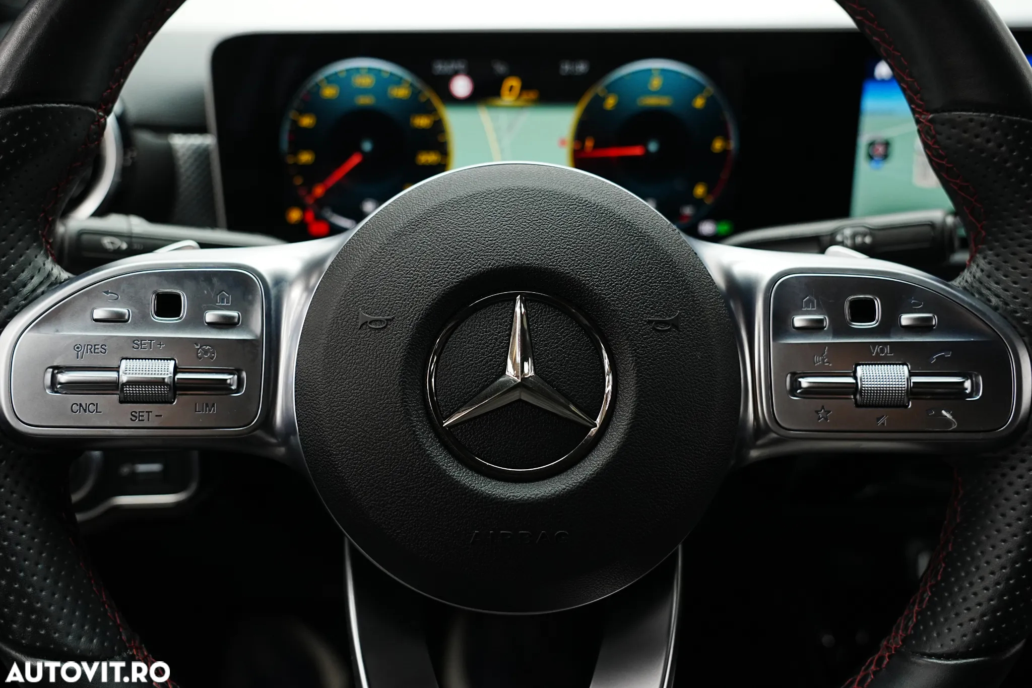 Mercedes-Benz A 180 d 7G-DCT AMG Line - 29