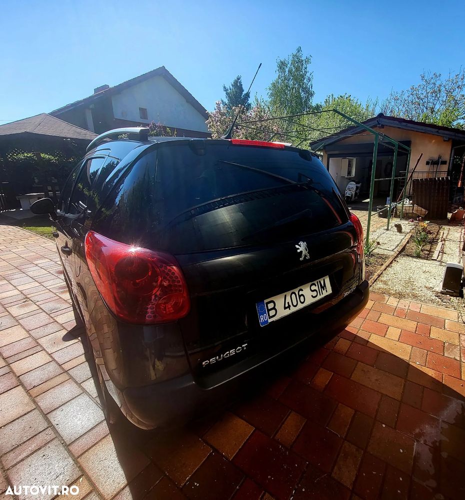 Peugeot 207 1.6 HDI Trendy - 6