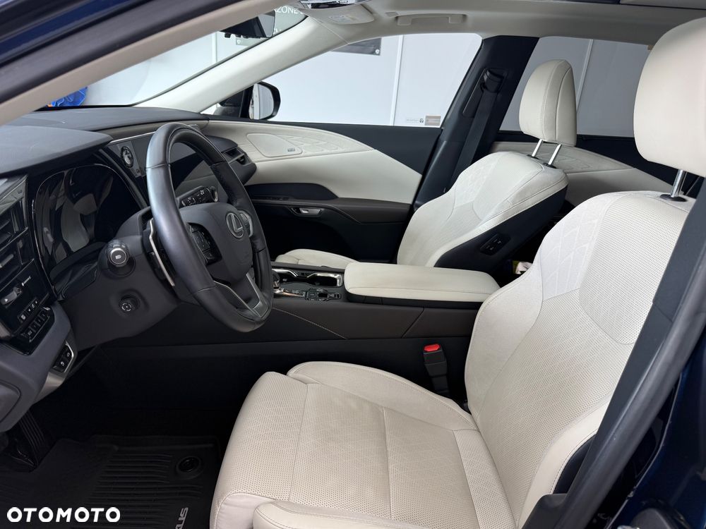Lexus RX - 9