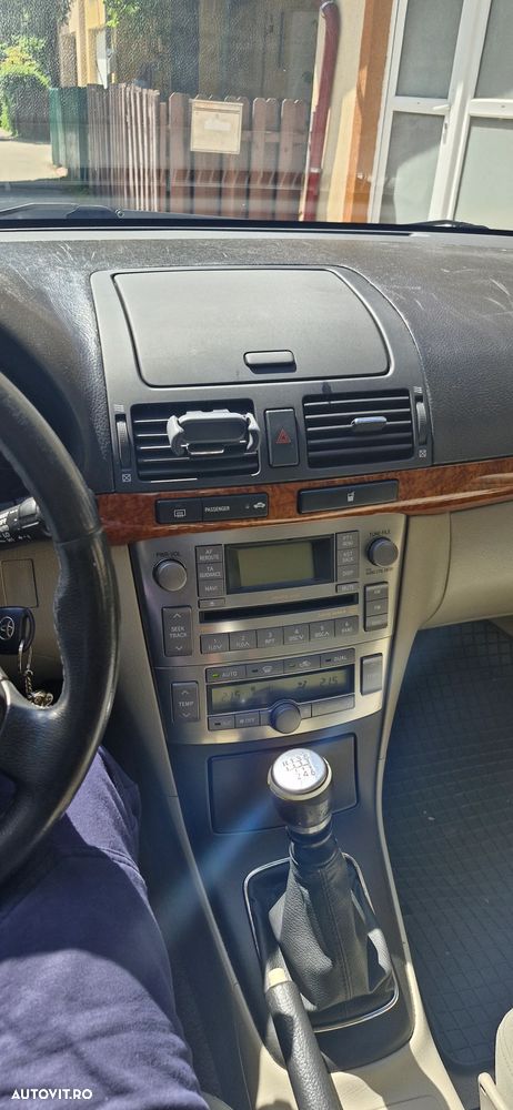 Toyota Avensis 2.2 D4D Sol Plus - 5