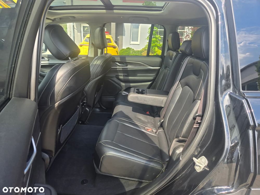 Jeep Grand Cherokee - 20