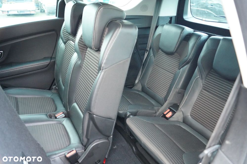 Renault Grand Scenic - 27