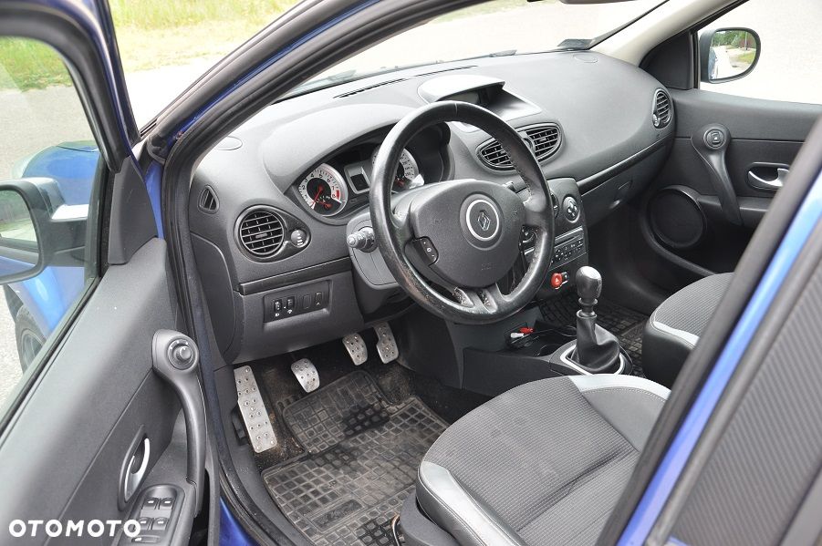 Renault Clio 1.6 16V 130 GT - 14
