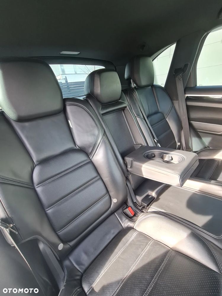Porsche Cayenne S - 8
