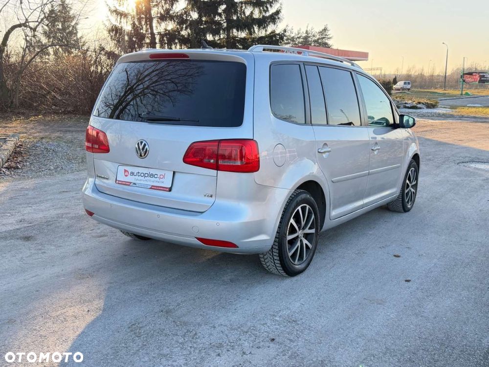 Volkswagen Touran 1.6 TDI DPF BlueMotion Technology DSG Highline - 17