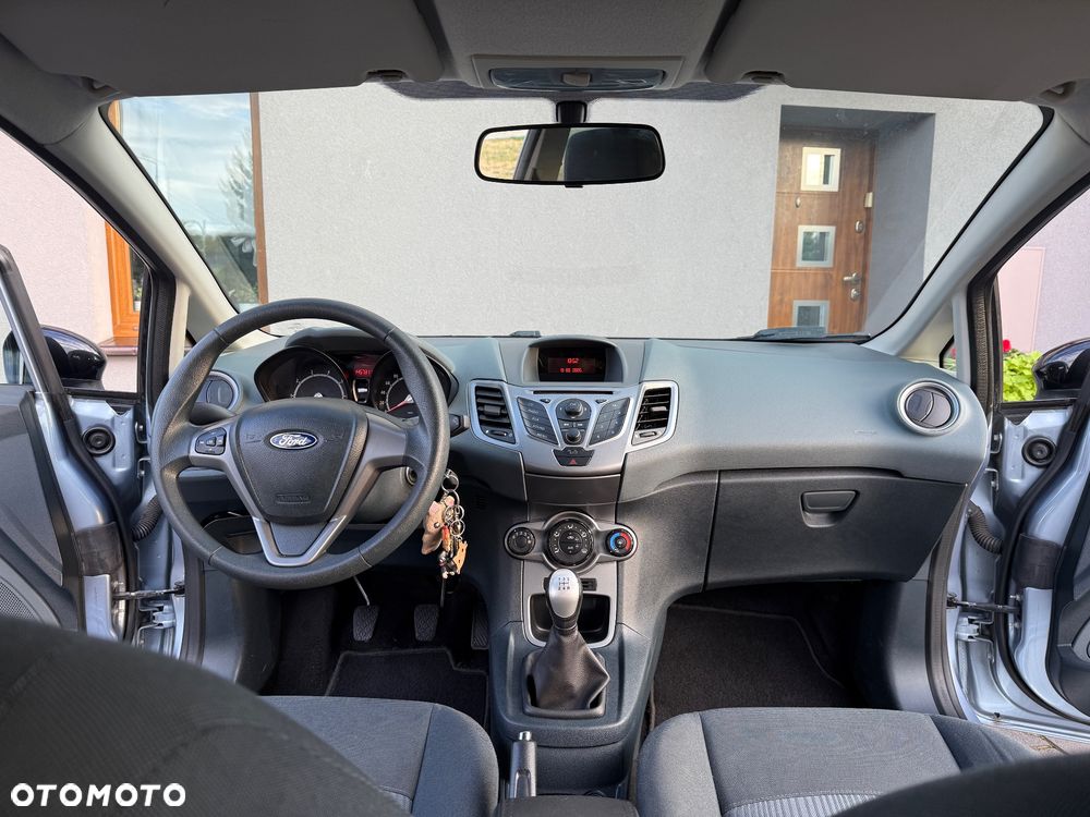 Ford Fiesta 1.25 Trend - 33