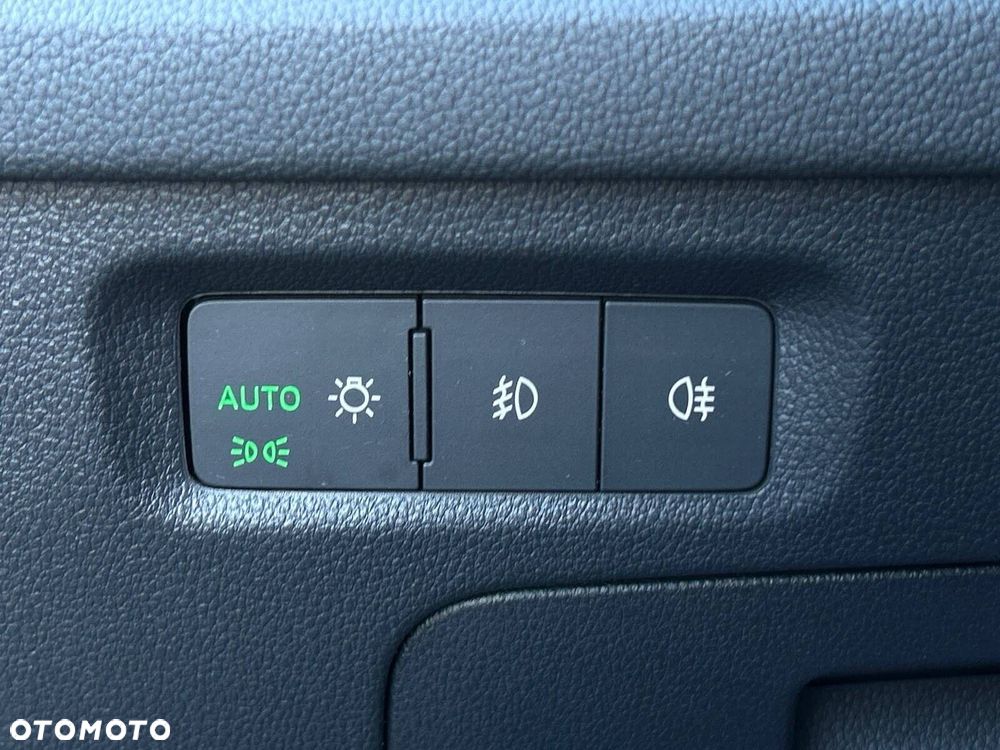 Skoda Octavia 1.5 TSI ACT Ambition - 21
