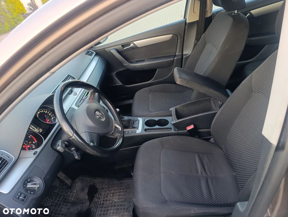 Volkswagen Passat 1.6 TDI BlueMotion - 5
