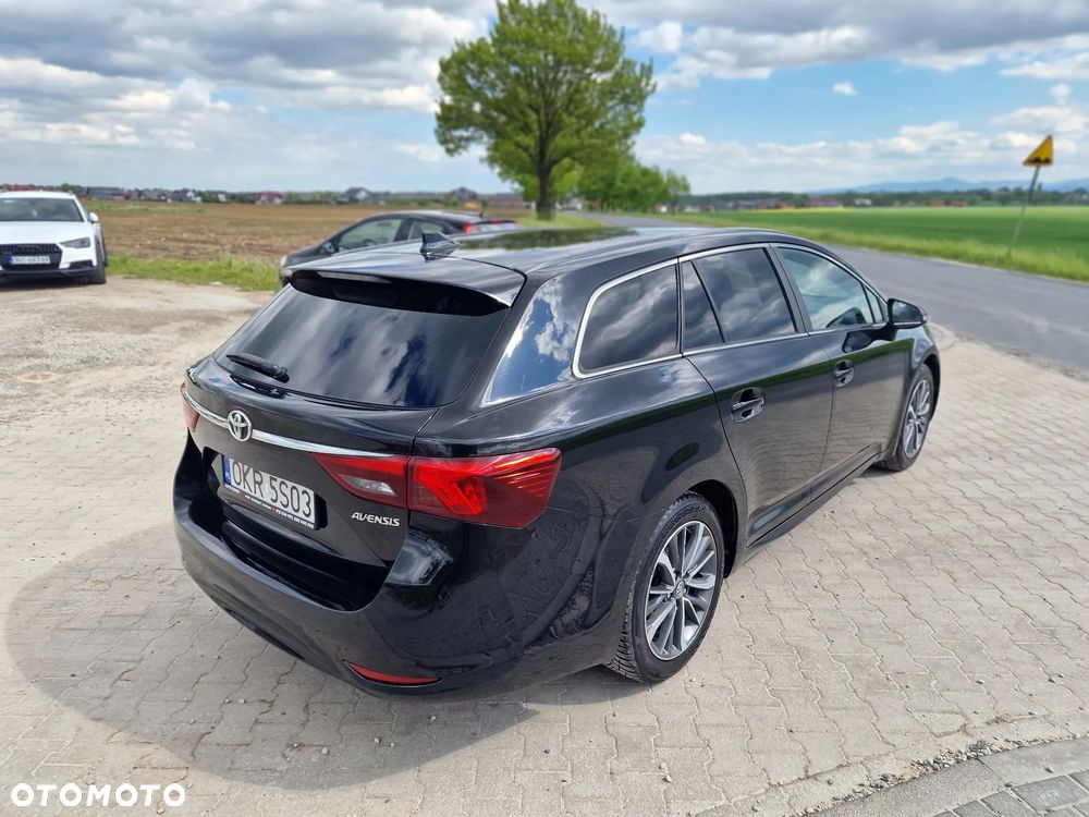 Toyota Avensis 2.0 D-4D Selection - 11