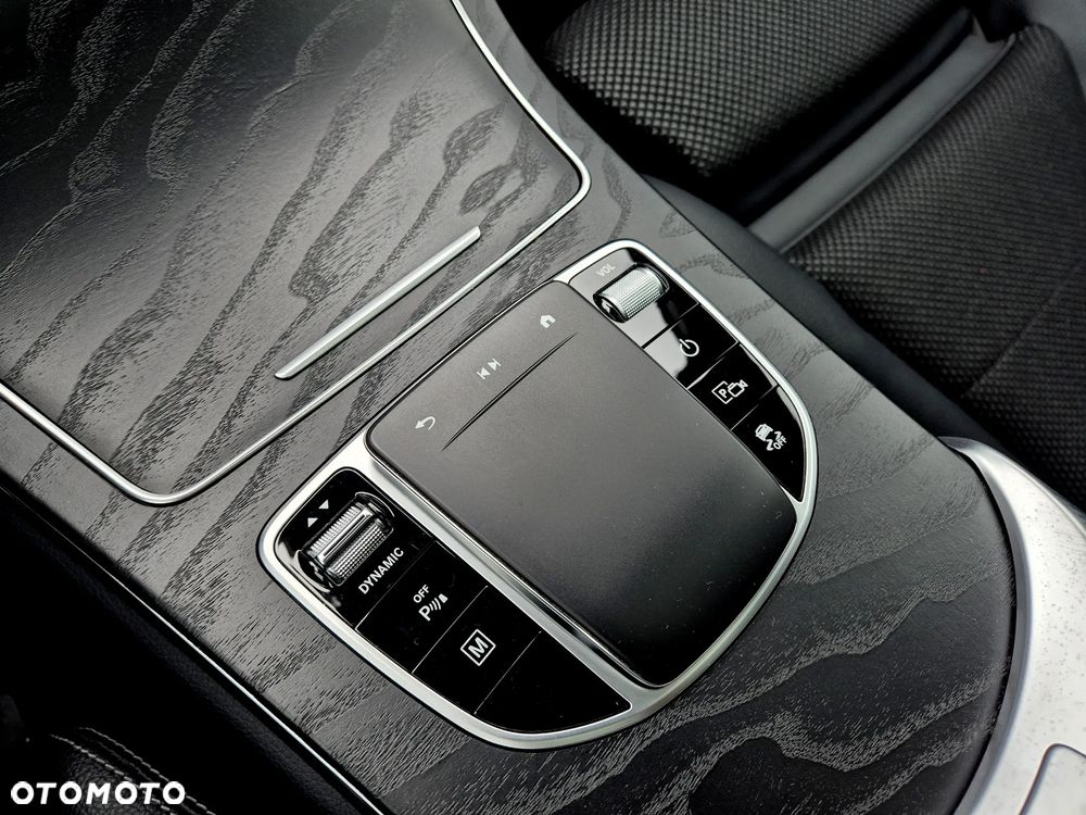 Mercedes-Benz GLC - 19