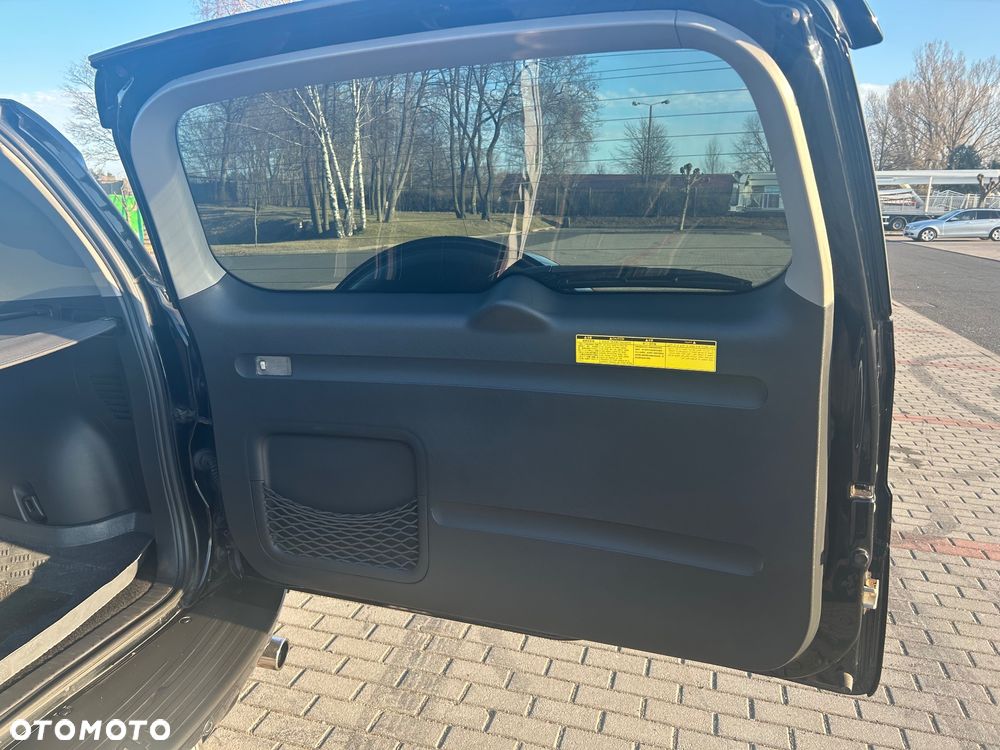 Toyota RAV4 2.2 D-4D Prestige - 23