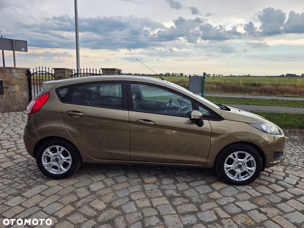 Ford Fiesta 1.0 Champions Edition - 6