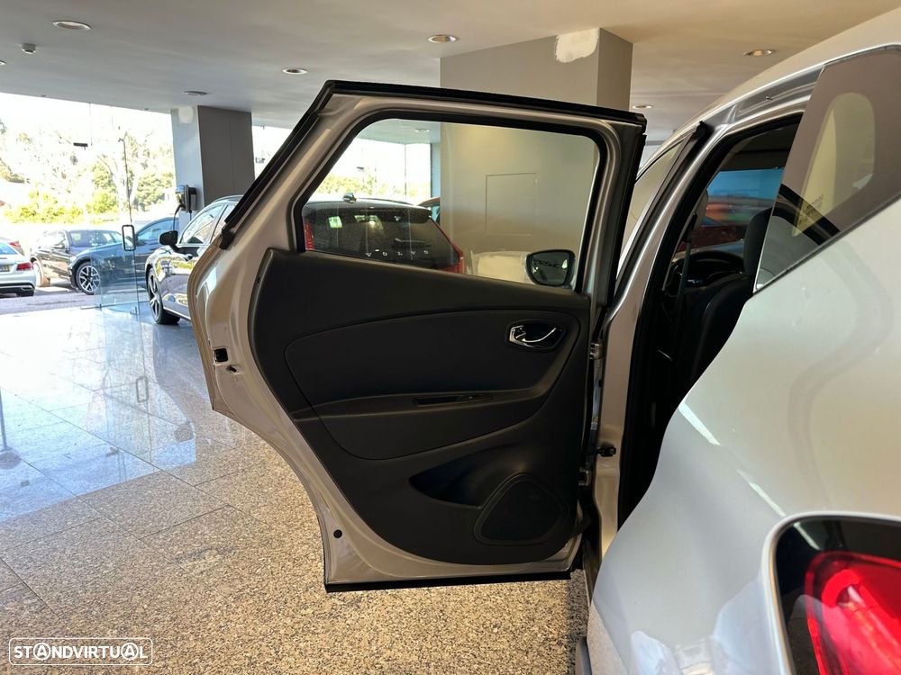 Renault Captur dCi 90 EDC Dynamique - 23