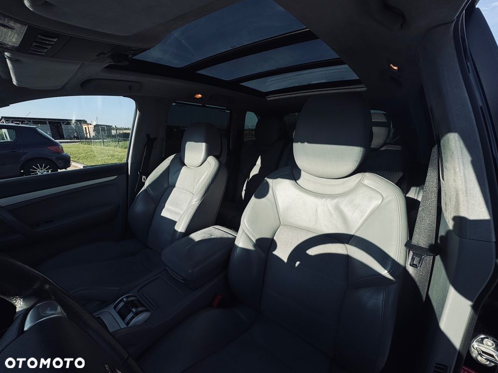 Porsche Cayenne Tiptronic S GTS - 11