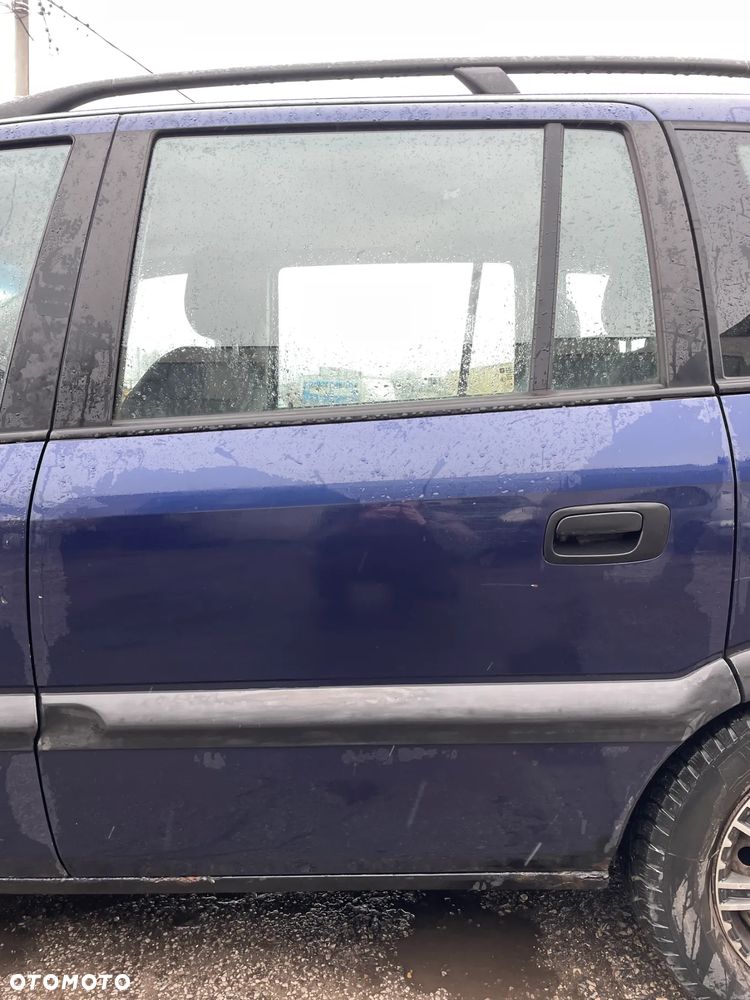 DRZWI PRAWY LEWY TYL OPEL ZAFIRA A Z282 - 1