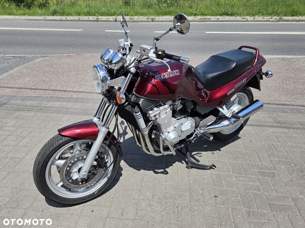 Suzuki GSX - 6