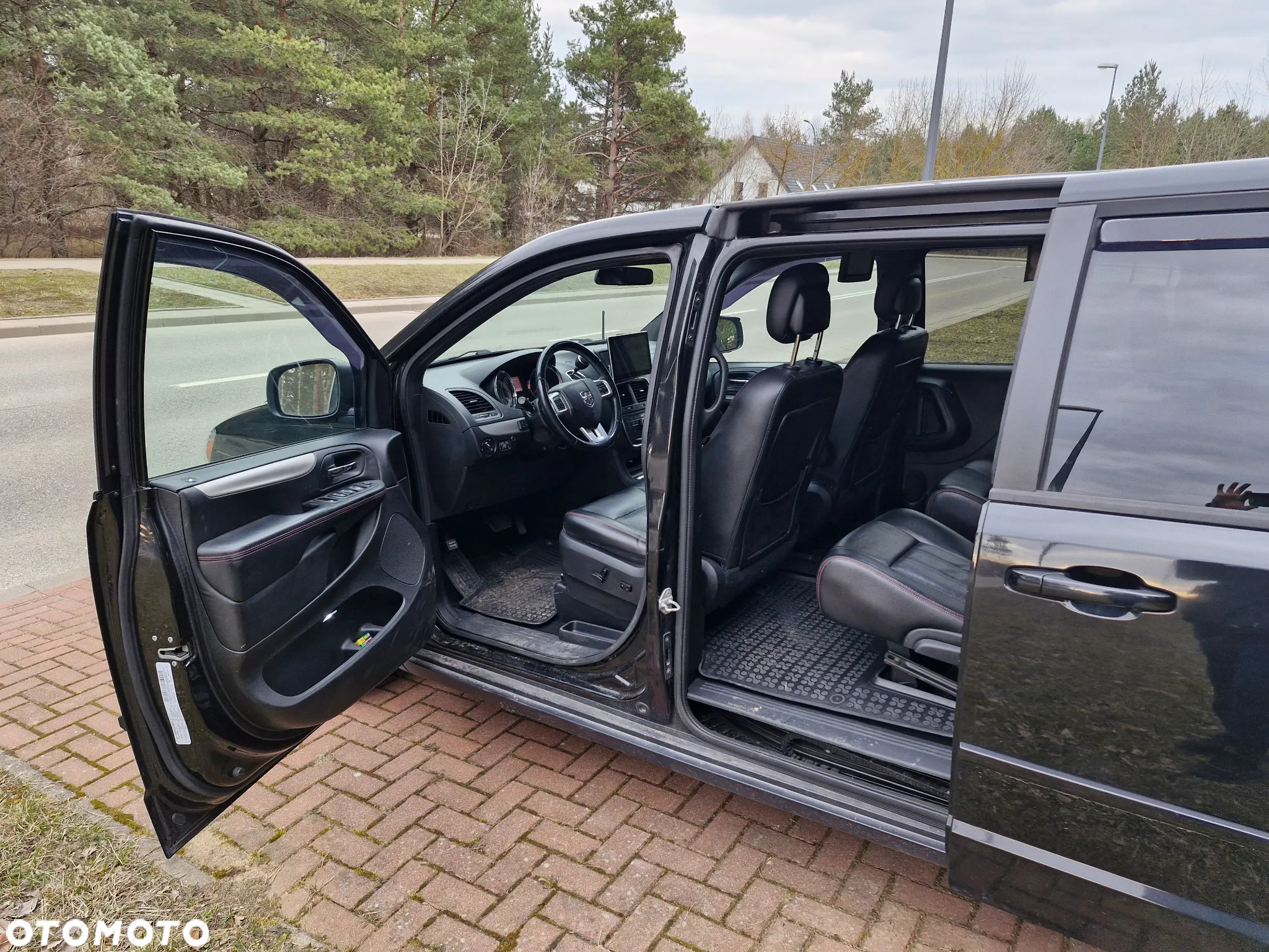 Dodge Grand Caravan 3.6 R/T - 21