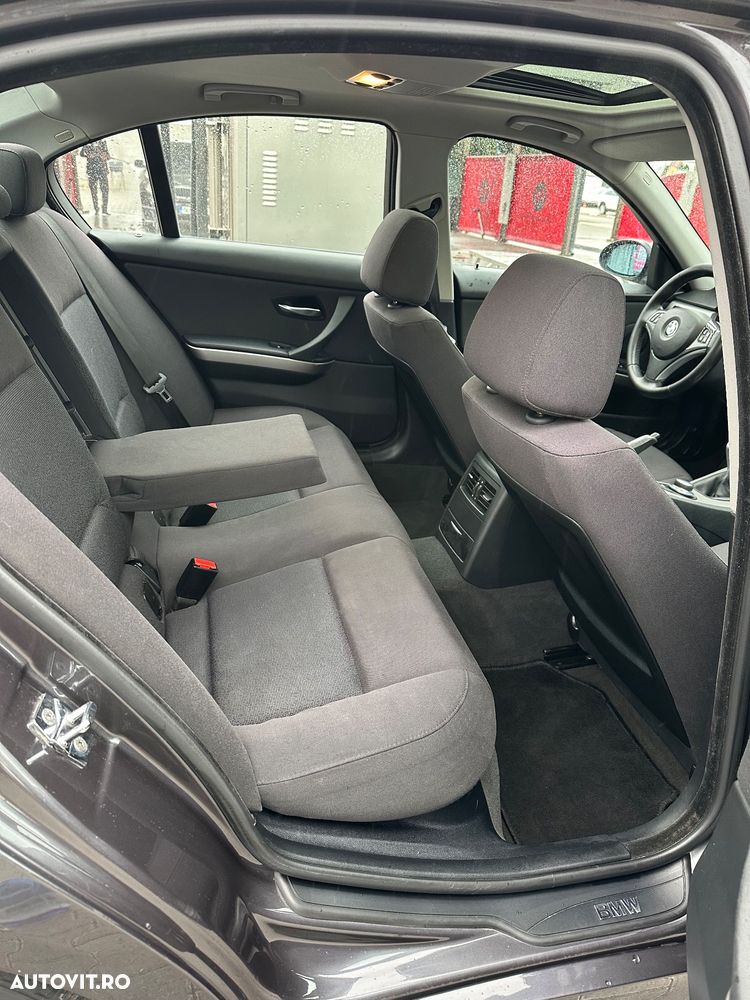 BMW Seria 3 318d - 9