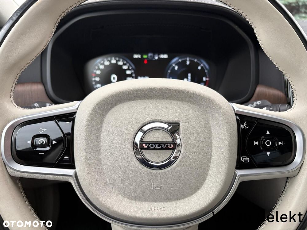 Volvo V90 Cross Country - 21