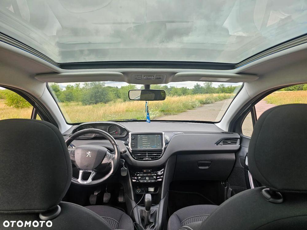Peugeot 208 PureTech 82 Urban Move - 27