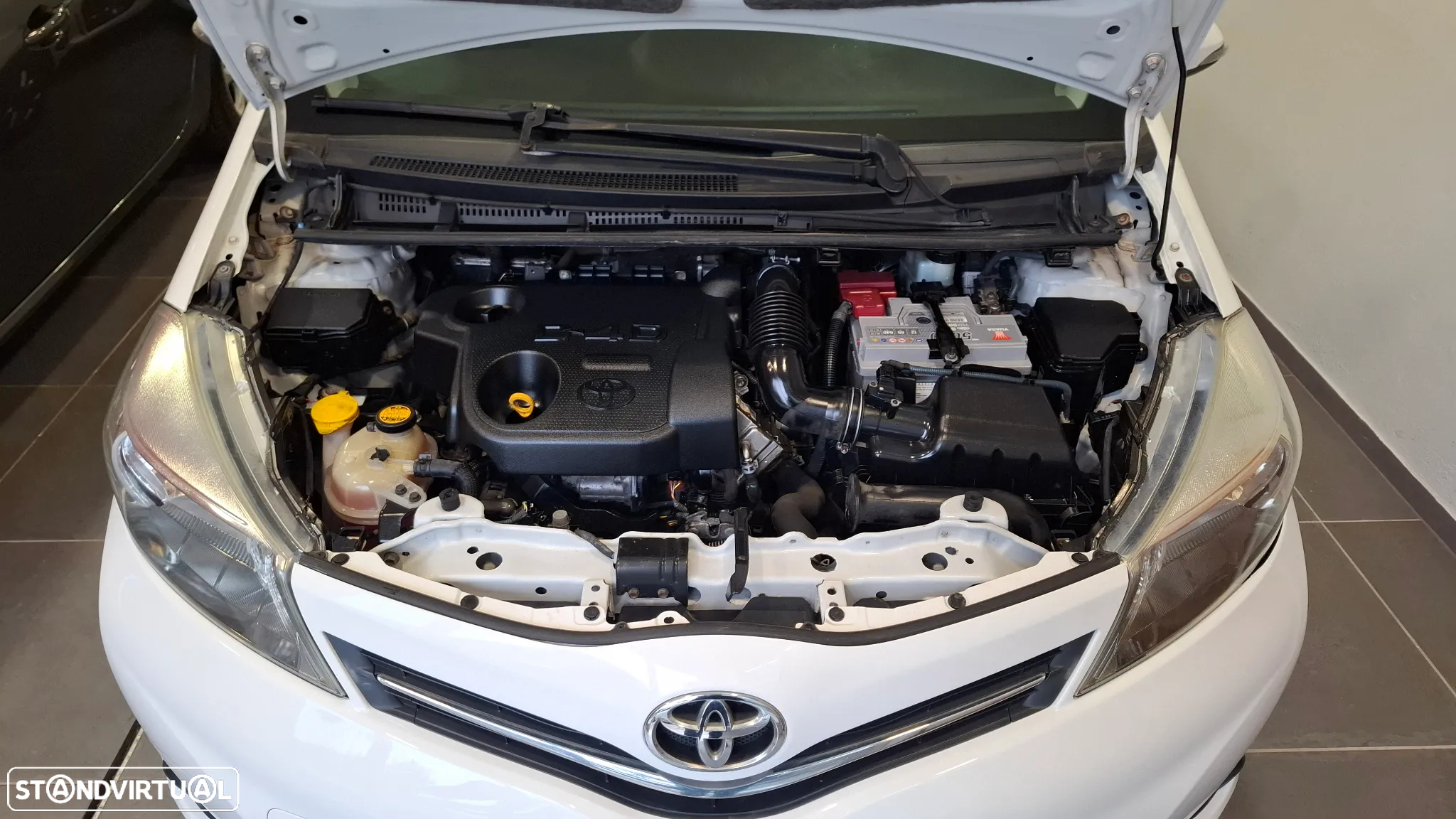 Toyota Yaris 1.4 D-4D Comfort+P.Style - 10