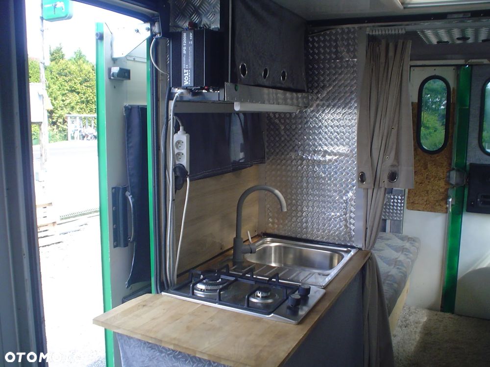 Mercedes-Benz SPRINTER - 11