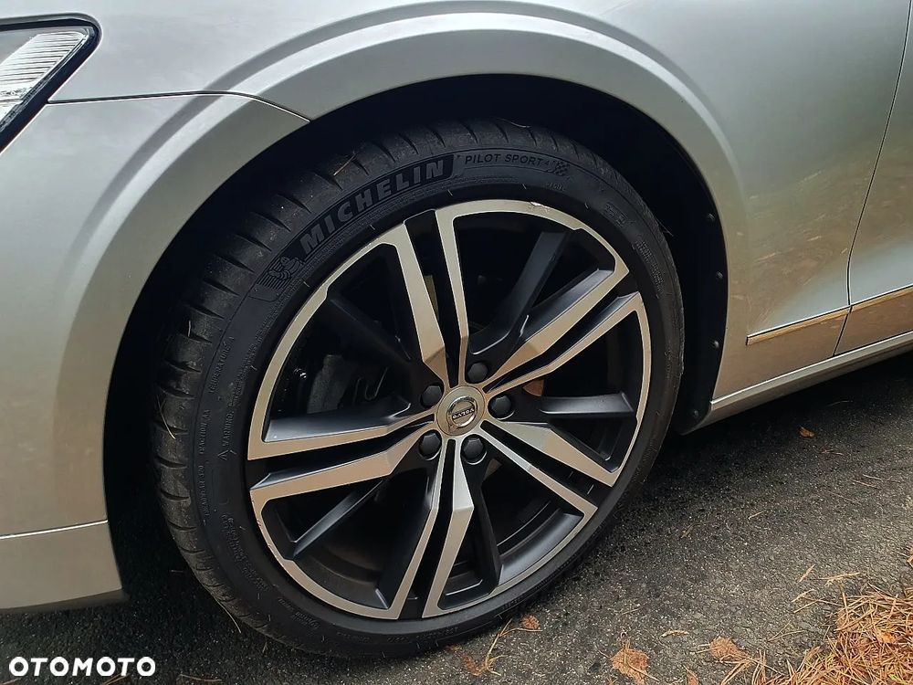 Volvo V60 B3 B DKG Momentum Pro - 33